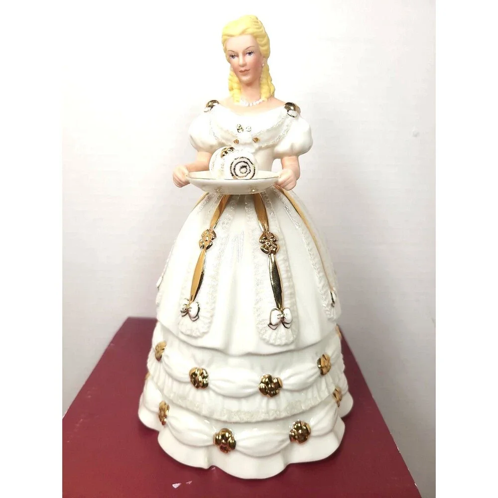 Lenox Christmas Sweet Delight 2011 Figurine 8.5